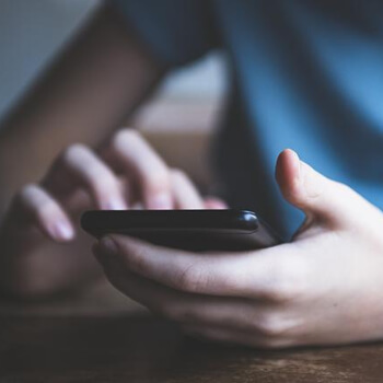 Image for Scientists find that the impact of social media on wellbeing varies across adolescence
